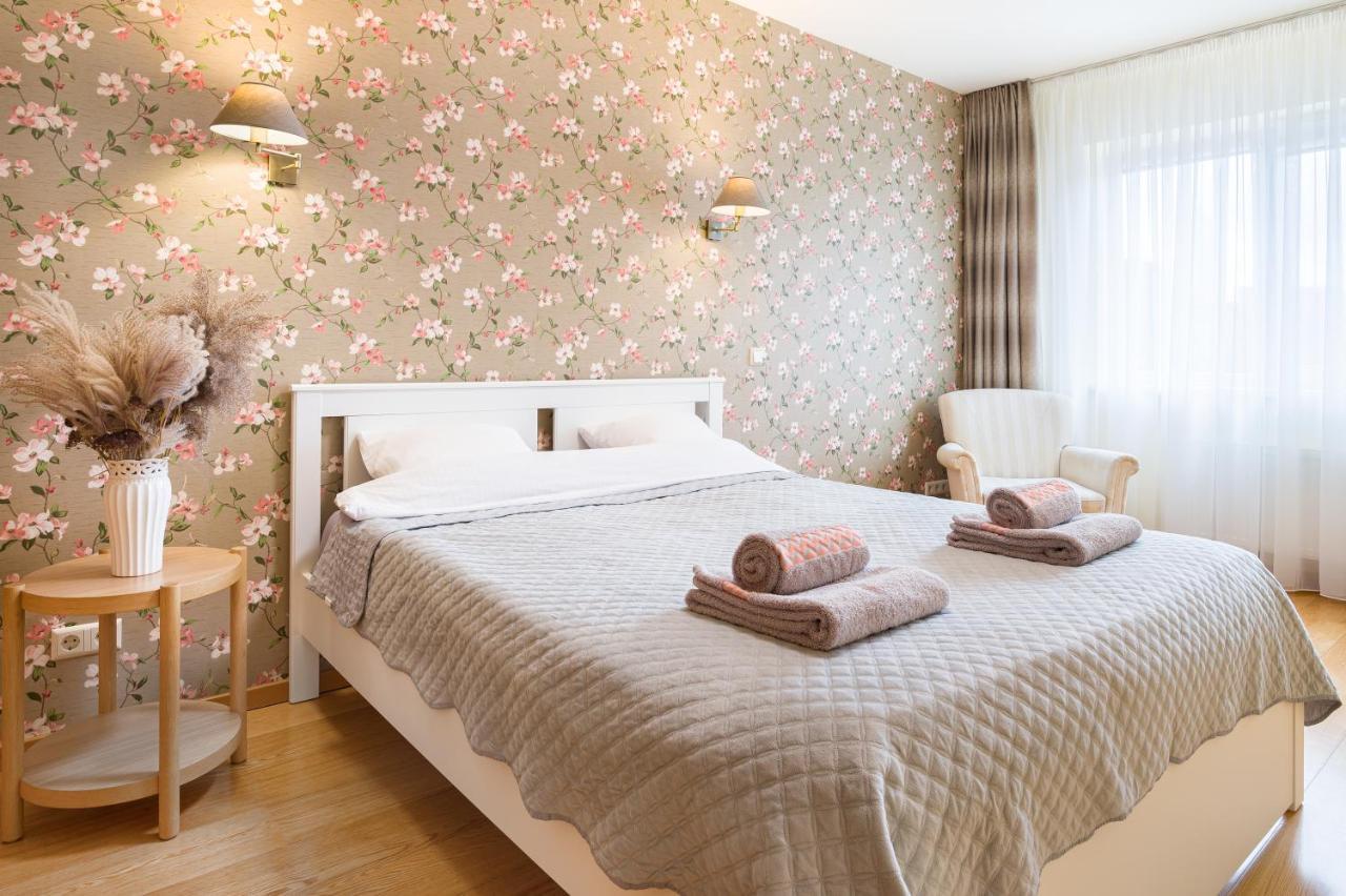 Ona'S Apartment In City Center With Private Parking Kowno Zewnętrze zdjęcie